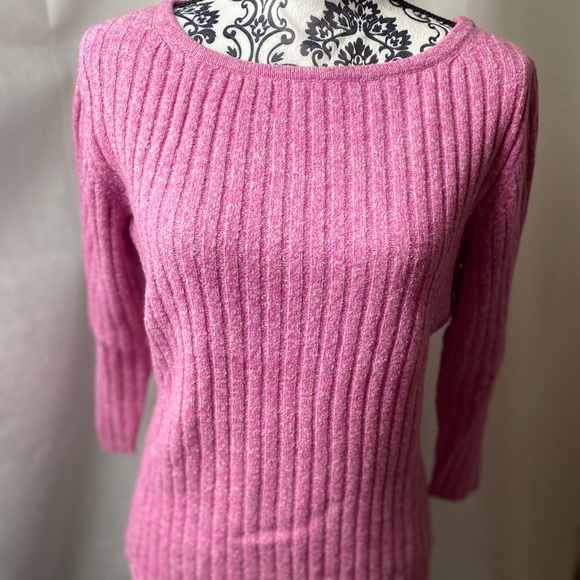 EXPERT Soft pink sweater. - Picture 3 of 5